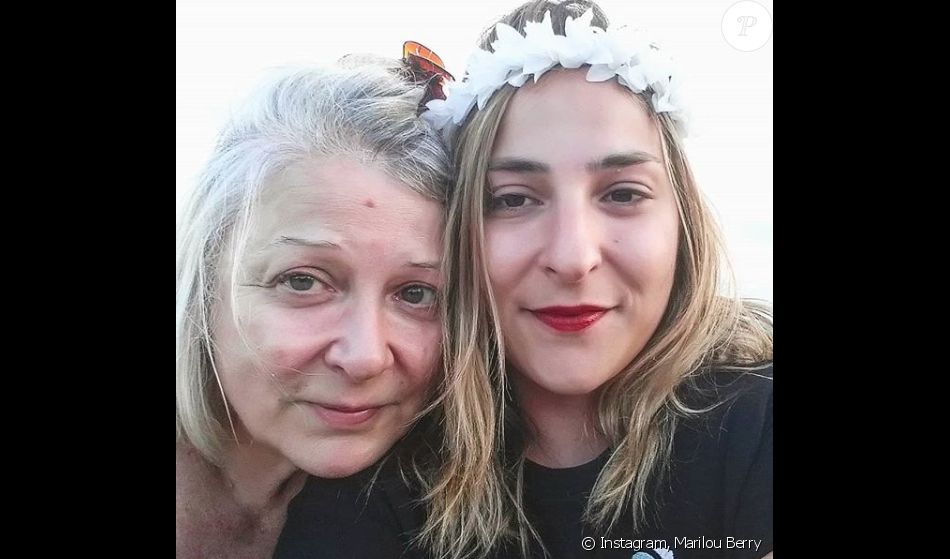 Marilou Berry et sa mère Josiane Balasko sur Instagram, le 15 avril 2019.