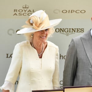 Le prince Charles, prince de Galles, et Camilla Parker Bowles, duchesse de Cornouailles, assistent à la prestigieuse course hippique "Royal Ascot", à Ascot, Royaume Uni, le 16 juin 2021.