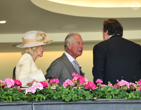 Le prince Charles, prince de Galles, et Camilla Parker Bowles, duchesse de Cornouailles, assistent à la course hippique Royal Ascot, le 16 juin 2021.