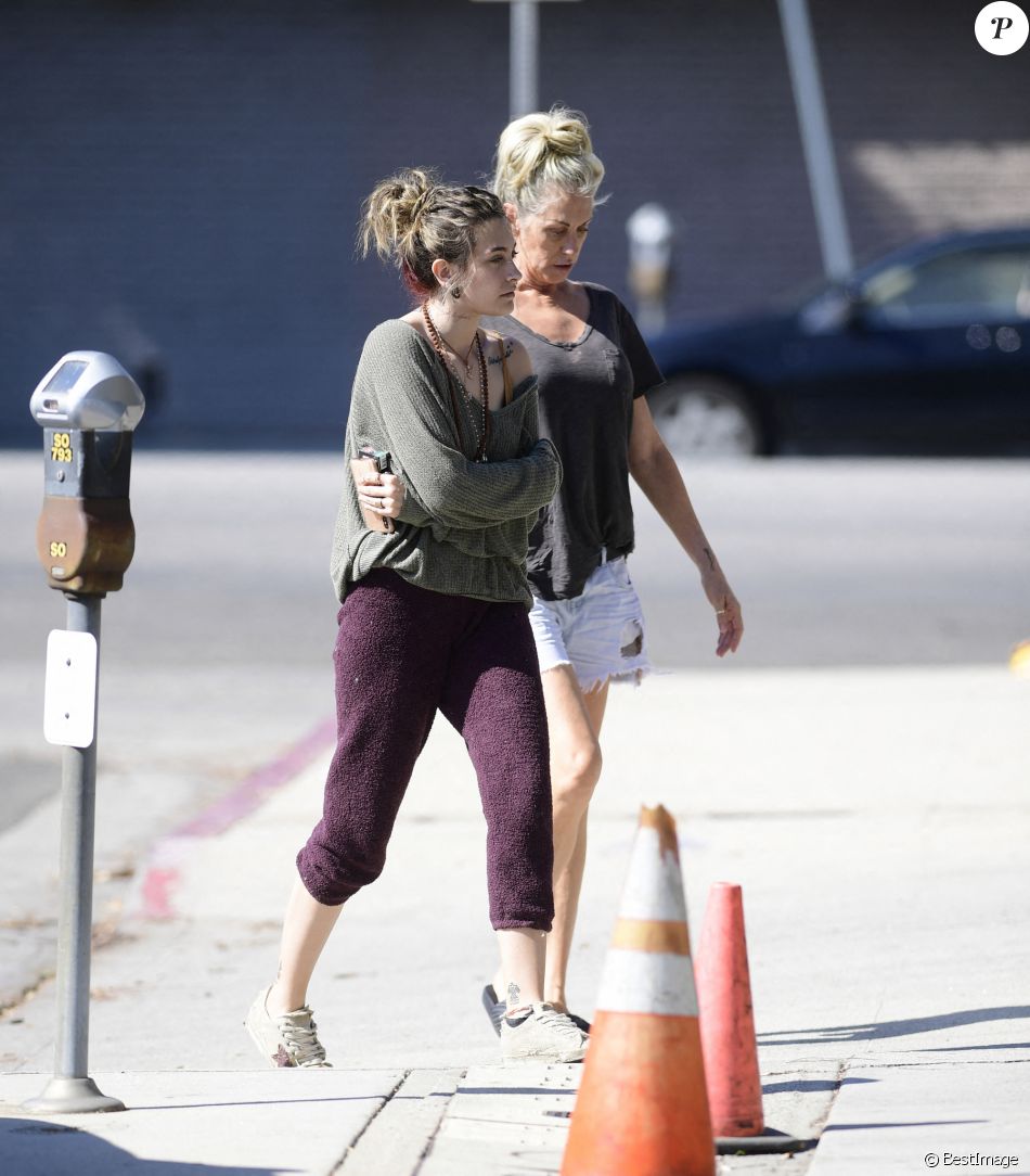 Exclusif - Paris Jackson en marge d'une séance de travail en studio à Los Angeles, le 6 août 2020.
