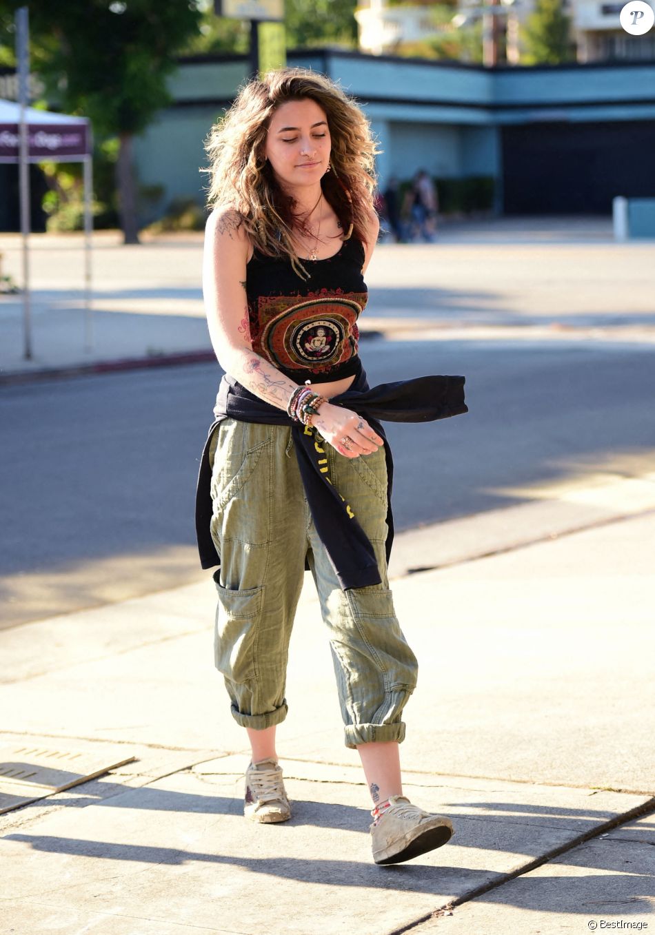 Exclusif - Paris Jackson arrive à son studio d'enregistrement à Los Angeles le 27 juillet 2020.