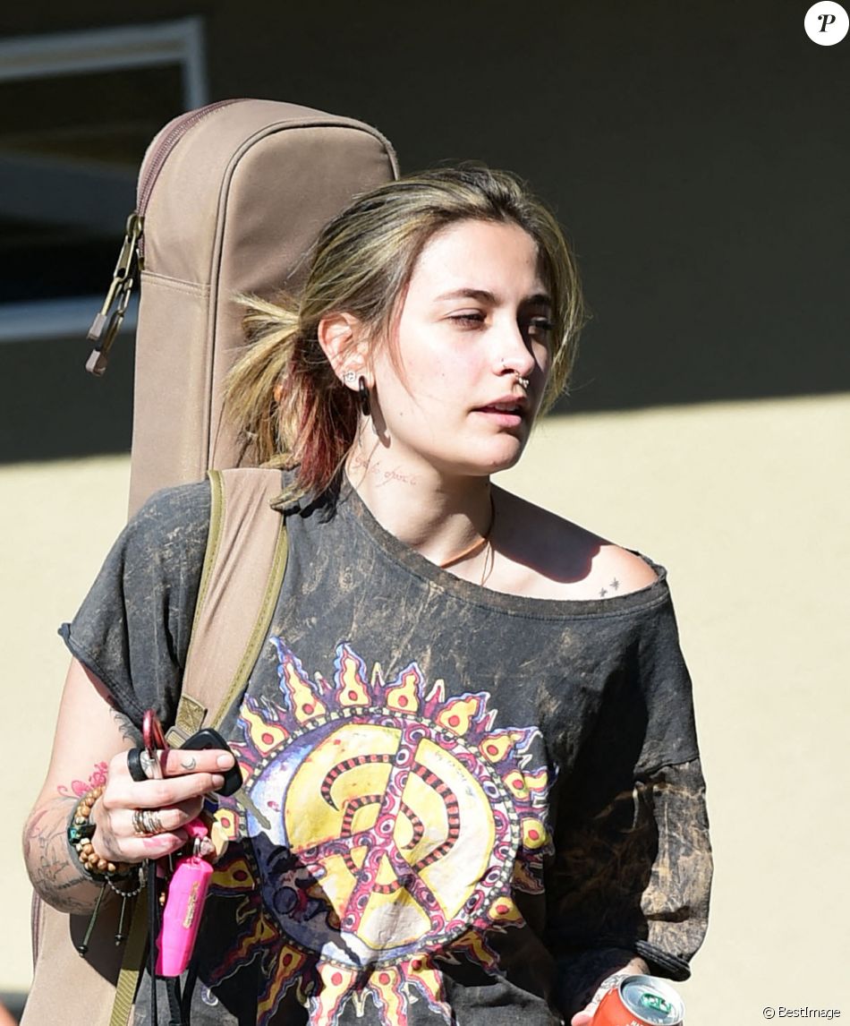 Exclusif - Paris Jackson passe du temps avec des amis à Los Angeles le 16 juillet 2020.