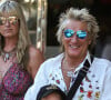 Rod Stewart, sa femme Penny Lancaster et leurs enfants passent leurs vacances à Portofino en Italie. Le 26 juillet 2019.