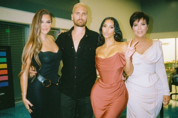 Kim Kardashian en compagnie de sa soeur, Khloé et de leur mère, Kris Jenner, fêtent l'anniversaire de Scott Disick.