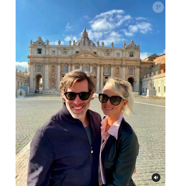 Jalil Lespert et Laeticia Hallyday, photo souvenir de leur week-end à Rome en octobre 2020, sur Instagram le 11 mai 2021.