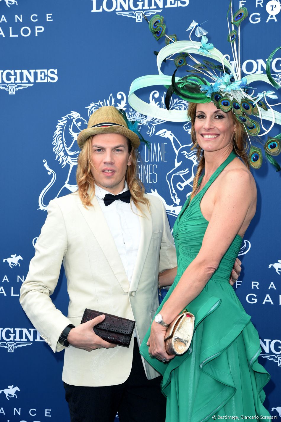 Sophie Thalmann (robe Christophe Guillarmé) et Christophe Guillarmé - 169ème Prix de Diane Longines sur l'hippodrome de Chantilly, France, le 17 juin 2018. © Giancarlo Gorassini/Bestimage