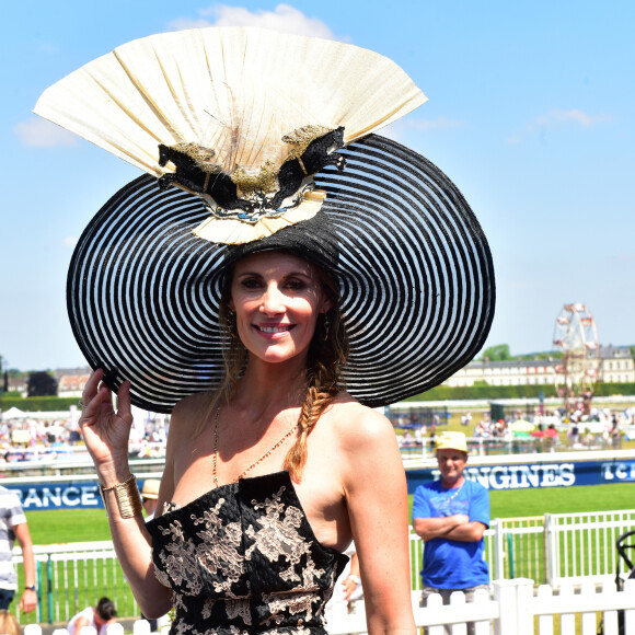 Sophie Thalmann en robe C. Guillarmé (Miss France 1998) - 168ème Prix de Diane Longines à l'hippodrome de Chantilly, France, le 18 juin 2017. © Giancarlo Gorassini/Bestimage 