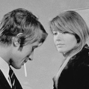 Archives - Françoise Hardy et Jacques Dutronc dans les coulisses d'un enregistrement d'une émission à Paris.