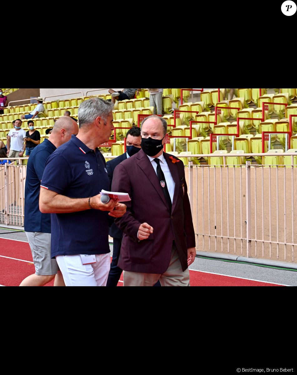 Le prince Albert II de Monaco durant la dernière journée du World Rugby Sevens Repechage tournament qui se déroule au Stade Louis II le 20 juin 2021. Cette compétition est organisée par la Fédération Monégasque de Rugby (FMR), dont le président est Gareth Wittstock, le frère de la Princesse Charlene de Monaco. © Bruno Bebert/Bestimage