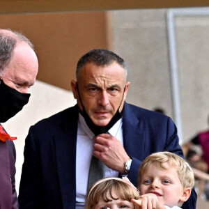 Le prince Albert II de Monaco et ses enfants Jacques et Gabriella durant la dernière journée du World Rugby Sevens Repechage tournament qui se déroule au Stade Louis II le 20 juin 2021. Cette compétition est organisée par la Fédération Monégasque de Rugby (FMR), dont le président est Gareth Wittstock, le frère de la Princesse Charlene de Monaco. © Bruno Bebert/Bestimage