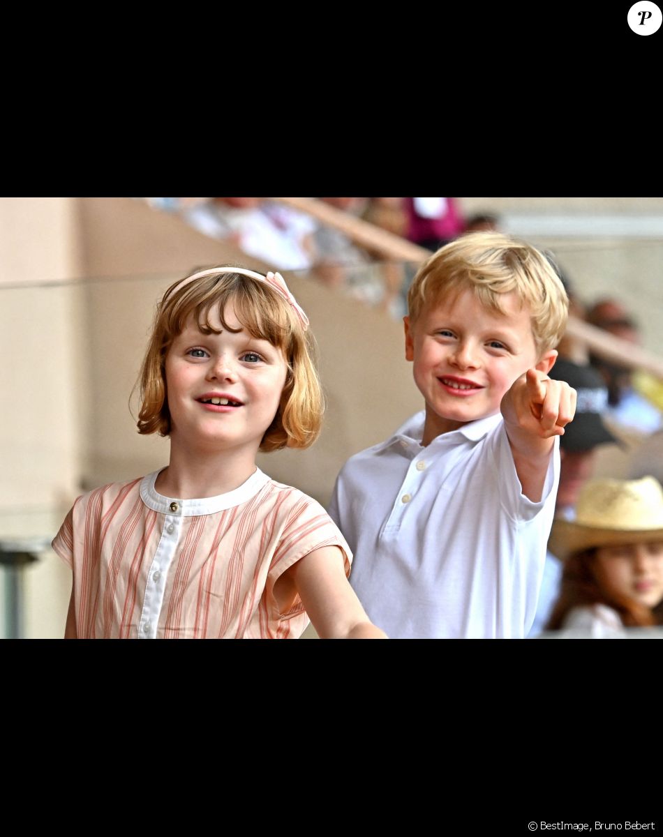 Le prince héréditaire Jacques de Monaco et sa soeur la princesse Gabriella de Monaco durant la dernière journée du World Rugby Sevens Repechage tournament qui se déroule au Stade Louis II le 20 juin 2021. Cette compétition est organisée par la Fédération Monégasque de Rugby (FMR), dont le président est Gareth Wittstock, le frère de la Princesse Charlene de Monaco. © Bruno Bebert/Bestimage