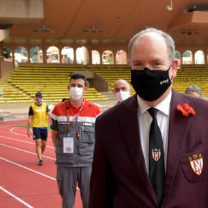 Le prince Albert II de Monaco durant la dernière journée du World Rugby Sevens Repechage tournament qui se déroule au Stade Louis II le 20 juin 2021. Cette compétition est organisée par la Fédération Monégasque de Rugby (FMR), dont le président est Gareth Wittstock, le frère de la Princesse Charlene de Monaco. © Bruno Bebert/Bestimage