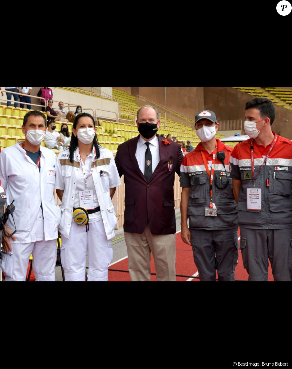 Le prince Albert II de Monaco durant la dernière journée du World Rugby Sevens Repechage tournament qui se déroule au Stade Louis II le 20 juin 2021. Cette compétition est organisée par la Fédération Monégasque de Rugby (FMR), dont le président est Gareth Wittstock, le frère de la Princesse Charlene de Monaco. © Bruno Bebert/Bestimage