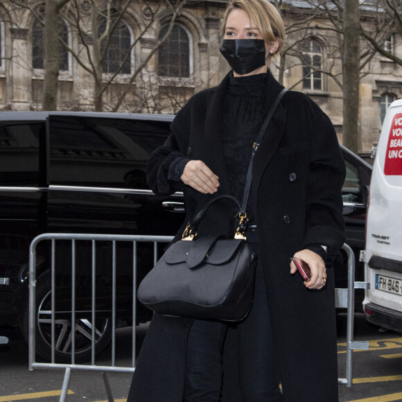 Exclusif - Virginie Efira - Arrivées au Trianon, à Paris, pour la captation "Autour des Nommés" à l'occasion de la 46e Cérémonie des César. © Pierre Perusseau / Bestimage