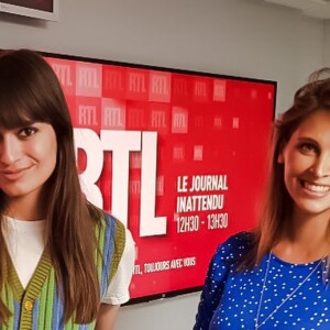 Ophélie Meunier et Clara Luciani dans les studios de RTL. Juin 2021