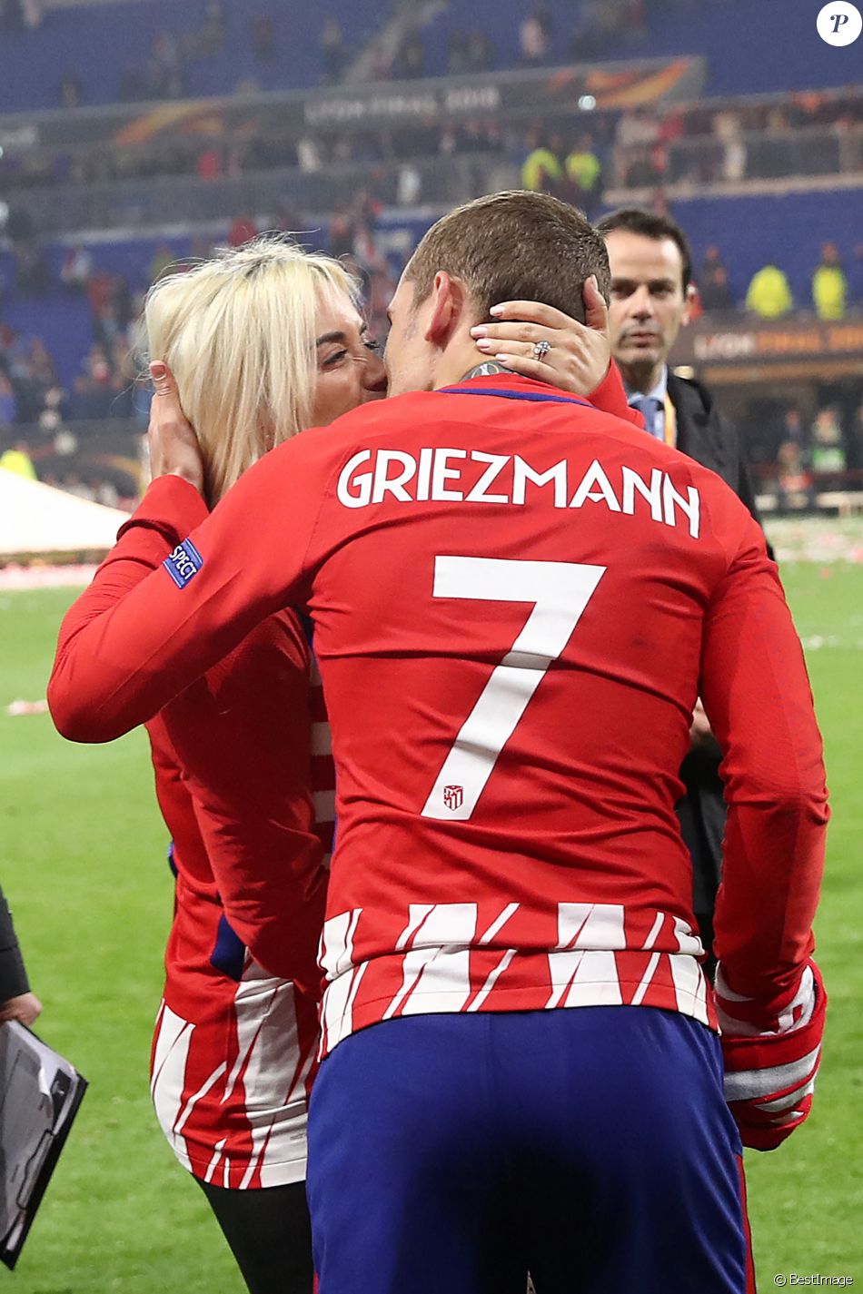 Erika Choperena et Antoine Griezman après la finale de la Ligue Europa, l'Olympique de Marseille contre l'Atlético de Madrid au stade Groupama à Decines-Charpieu banlieue de Lyon, France, le 16 mai 2018. L'Atlético de Madrid a gagné 3-0. © Cyril Moreau/Bestimage