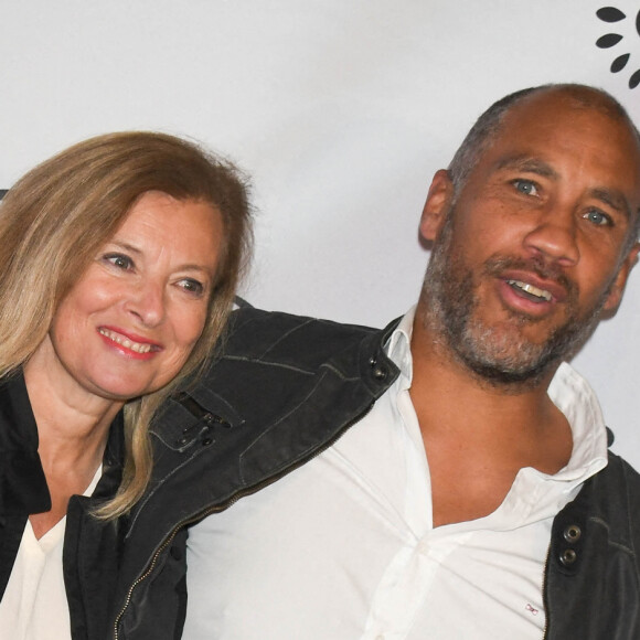 Valérie Trierweiler et son compagnon Romain Magellan - Avant-première du film "Les fantasmes" au cinéma Pathé Wepler à Paris. Le 24 juin 2021 © Coadic Guirec / Bestimage