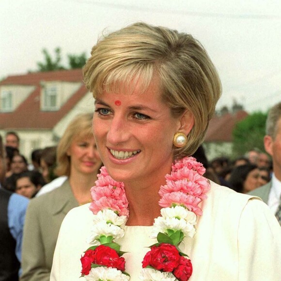 Diana Spencer en visite à Shri Swaminarayan Mandir à Neasden. 