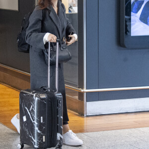 Exclusif - Marie Lopez, dite EnjoyPhoenix arrive à la gare du Nord à Paris, le 18 février 2020.