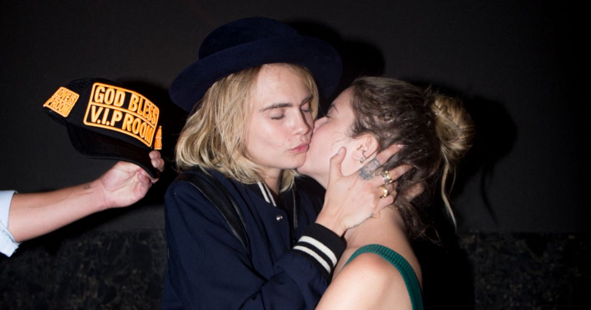 Cara Delevingne cash on her relationship with Ashley Benson and their “crazy” photos