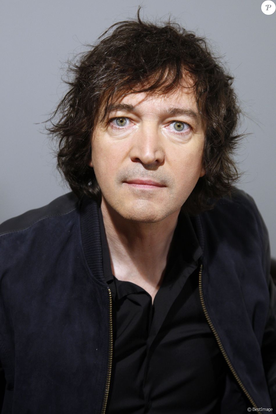 Le chanteur Cali, portrait à Paris, le 12 mai 2015.