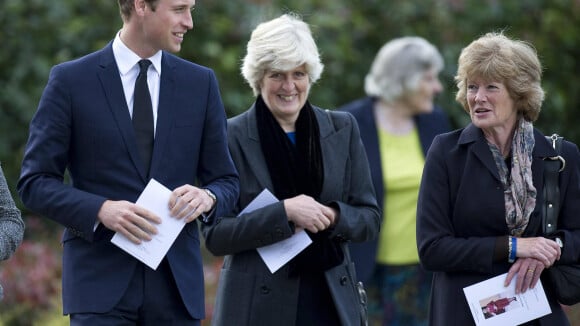Diana : Sa famille arrive à pieds à Kensington, quasi inaperçue, à l'inauguration de sa statue