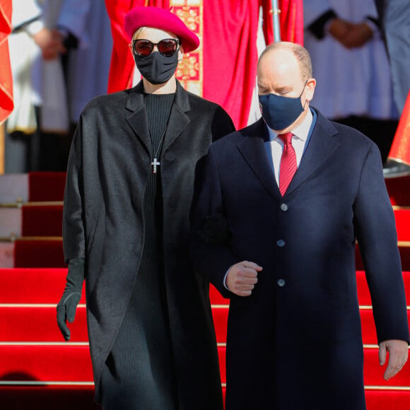 Le prince Albert II de Monaco, la princesse Charlène de Monaco - Le couple princier a assisté à la messe de Sainte Dévote à la cathédrale de Monaco le 27 janvier 2021. © Claudia Albuquerque / Bestimage