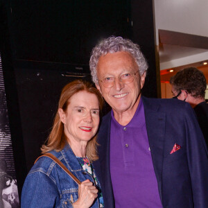 Exclusif - Nelson Monfort et sa femme Dominique lors de la première du spectacle Lost in Buenos Aires à l'Européen à Paris le 28 juin 2021. © Rachid Bellak / Bestimage