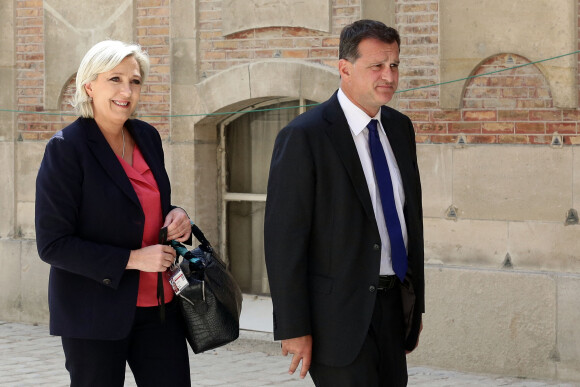 Marine Le Pen et Louis Aliot - Députés et sénateurs arrivant lors de la réunion du Parlement en Congrès au château de Versailles, le 3 juillet 2017. © Stéphane Lemouton/Bestimage 