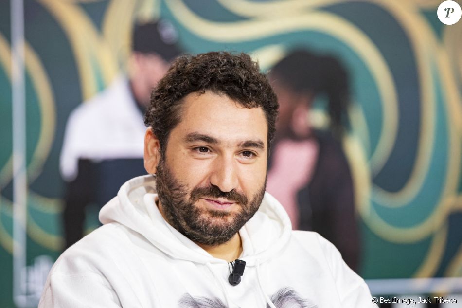 Exclusif - Mouloud Achour - Dernière de la saison pour l'émission "Clique" présentée par Mouloud Achour diffusée sur Canal Plus le 19 juin 2020 à Paris. © Jack Tribeca / Bestimage