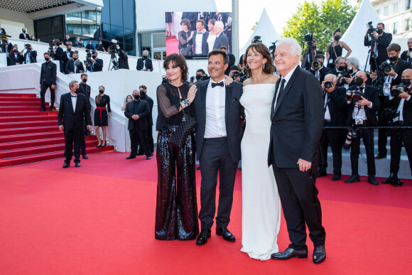 Géraldine Pailhas, François Ozon, Sophie Marceau, André Dussollier - Montée des marches du film " Tout s'est bien passé " lors du 74ème Festival International du Film de Cannes. Le 7 juillet 2021 © Borde-Jacovides-Moreau / Bestimage