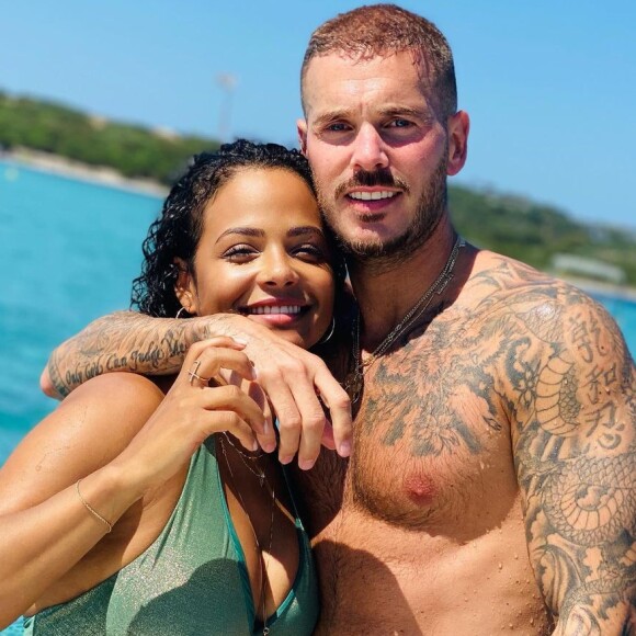 M.Pokora et Christina Milian posent ensemble lors de vacances. Ils sont actuellement dans le Sud de la France.