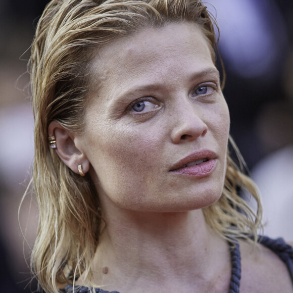 Mélanie Thierry - Montée des marches du film "Annette" - Cérémonie d'ouverture du 74e Festival de Cannes. Le 6 juillet 2021. © Borde-Jacovides-Moreau / Bestimage