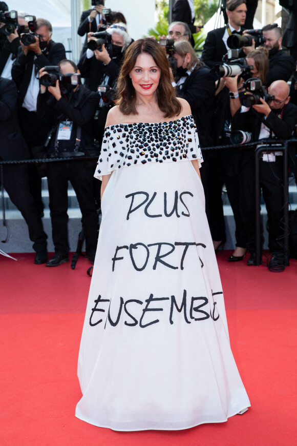 Iris Berben - Montée des marches du film "Annette" - Cérémonie d'ouverture du 74e Festival de Cannes. Le 6 juillet 2021. © Borde-Jacovides-Moreau / Bestimage