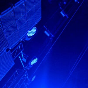 Le groupe Indochine est sur la scène de l'AccorHotels Arena à Paris pour le Concert Test Ambition Live Again le 29 mai 2021. © Anthony Ghnassia / Pool / Bestimage