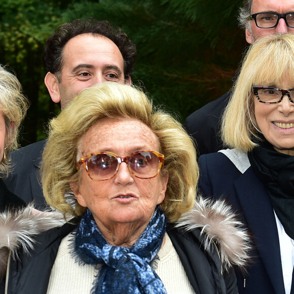 Laurent Blanc, Bernadette Chirac et Mireille Darc visitent le centre EPHAD Hervieux de Poissy dans le cadre de l'opération "+ De Vie" à Poissy le 12 octobre 2015.