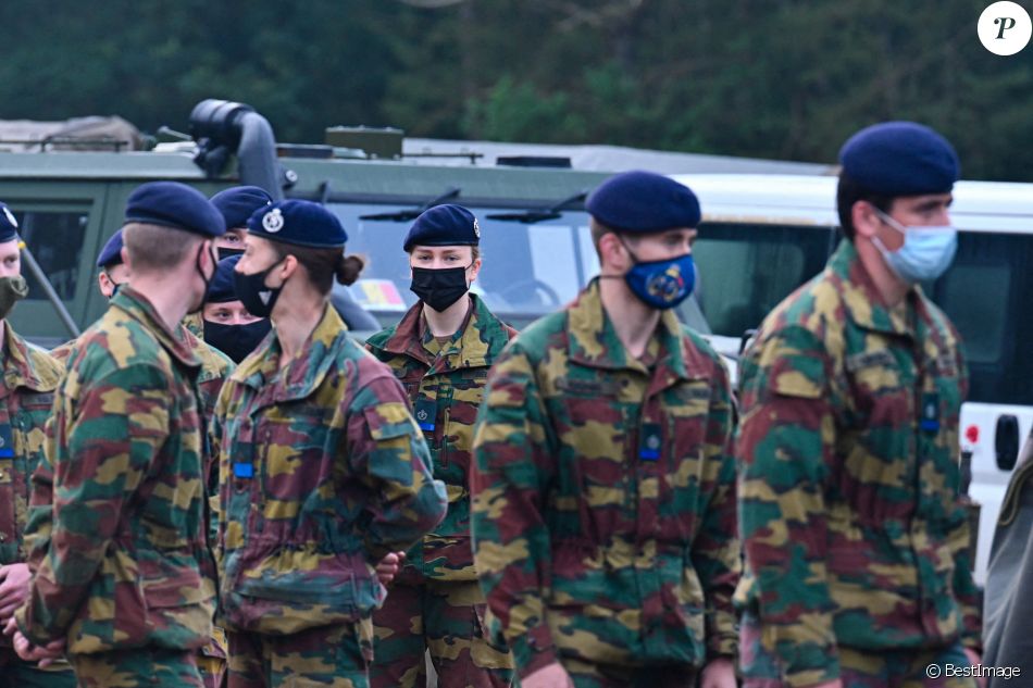 La princesse Elisabeth de Belgique participe à l'entraînement tactique au camp militaire de Lagland à Arlon, le 9 juillet 2021.