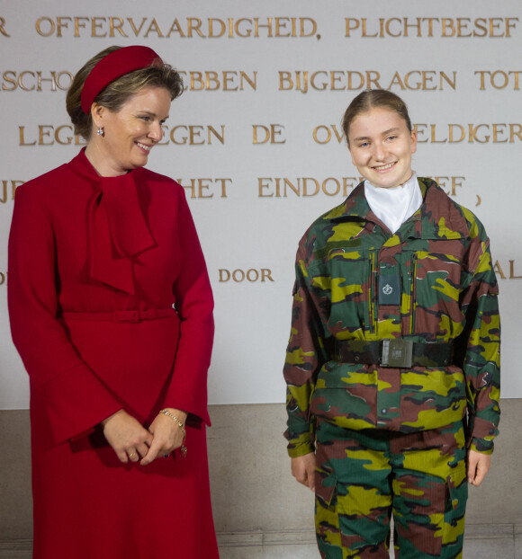 La reine Mathilde et la princesse Elisabeth de Belgique - La famille royale de Belgique assiste à la cérémonie d'ouverture de l'année académique 2020-2021 de l'Ecole royale Militaire (ERM) sur l'Esplanade du Cinquantenaire à Bruxelles.