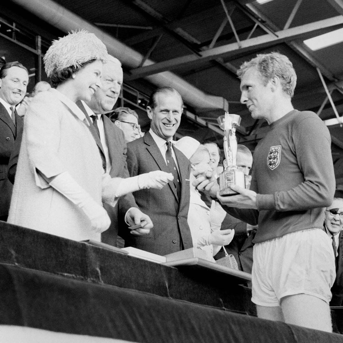 La 8e Coupe du monde de football en Angleterre 1966 : Le Monde a travers les timbres