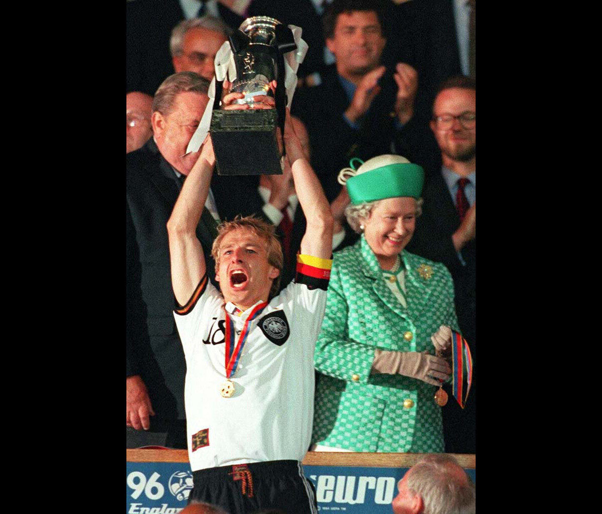 Chemise Dédicacée Jurgen Klinsmann – Allemagne 1992, Originale Et Signée