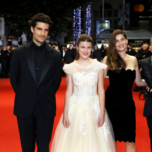 Louis Garrel, Julia Boème, Laetitia Casta - Montée des marches du film " Bac Nord " lors du 74ème Festival International du Film de Cannes. Le 12 juillet 2021 © Borde-Jacovides-Moreau / Bestimage