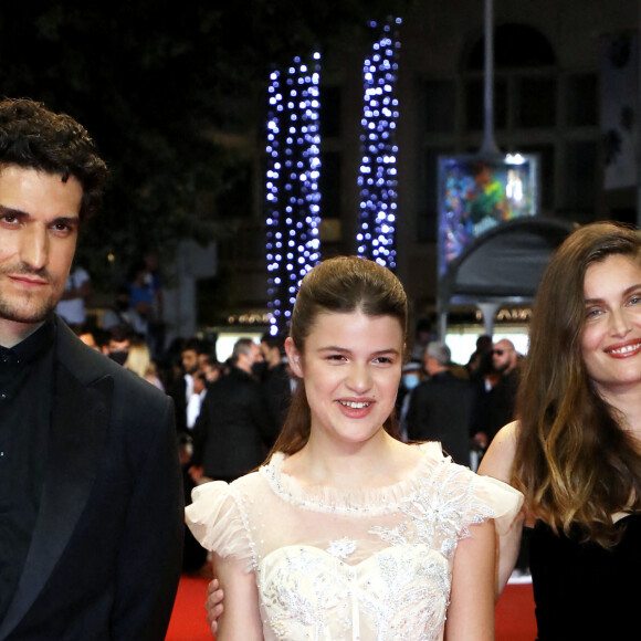 Louis Garrel, Julia Boème, Laetitia Casta - Montée des marches du film " Bac Nord " lors du 74ème Festival International du Film de Cannes. Le 12 juillet 2021 © Borde-Jacovides-Moreau / Bestimage