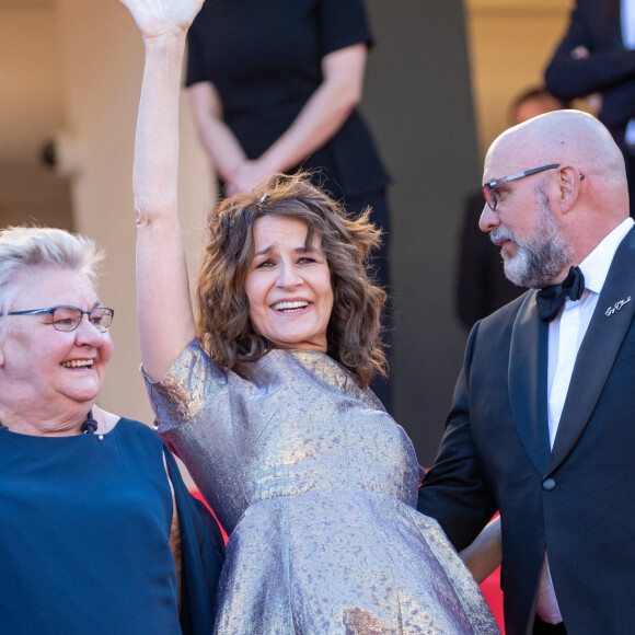 Danielle Fichaud, Valérie Lemercier, Sylvain Marcel - Montée des marches du film " Aline " lors du 74ème Festival International du Film de Cannes. Le 13 juillet 2021 © Borde-Jacovides-Moreau / Bestimage