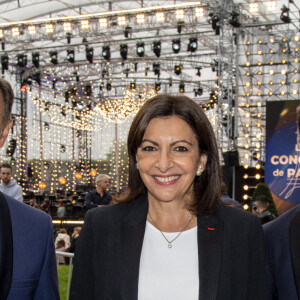 Exclusif - Stéphane Bern, Anne Hidalgo (maire de Paris) et Renaud Capuçon lors de l'évènement "Le Concert de Paris" depuis le Champ-de-Mars à l'occasion de la Fête Nationale du 14 Juillet 2021. © Perusseau-Veeren/Bestimage