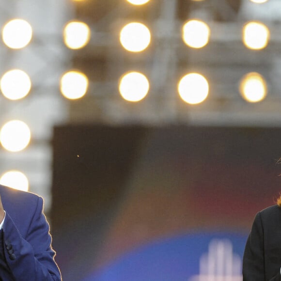 Exclusif - Stéphane Bern et Anne Hidalgo (maire de Paris) lors de l'évènement "Le Concert de Paris" depuis le Champ-de-Mars à l'occasion de la Fête Nationale du 14 Juillet 2021. © Perusseau-Veeren/Bestimage