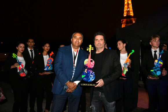 Exclusif - Yanis Chaabi et Richard Orlinski en backstage lors de l'évènement "Le Concert de Paris" depuis le Champ-de-Mars à l'occasion de la Fête Nationale du 14 Juillet 2021.  © Perusseau-Veeren/Bestimage