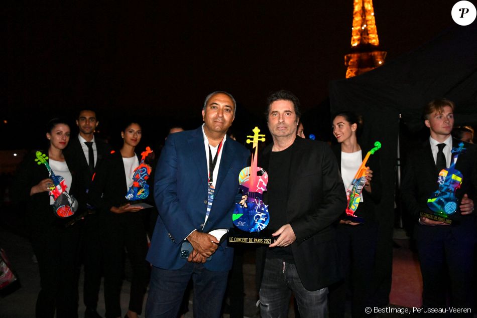 Exclusif - Yanis Chaabi et Richard Orlinski en backstage lors de l'évènement "Le Concert de Paris" depuis le Champ-de-Mars à l'occasion de la Fête Nationale du 14 Juillet 2021. © Perusseau-Veeren/Bestimage