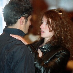 Elsa Lunghini et Bixente Lizarazu - Les joueurs de l'équipe de France quittent leurs familles dans le hall de l'hôtel Hilton de Roissy.