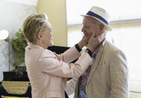 L'actrice américaine Sharon Stone, accompagnée de Bill Murray, reçoit les insignes de Commandeur dans l'Ordre des Arts et des Lettres en marge de la 74ème édition du Festival de Cannes. Le 16 juillet 2021