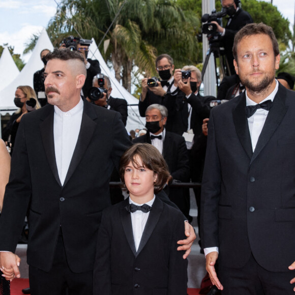 Damien Bonnard, Leïla Bekhti, Joachim Lafosse, Gabriel Merz Chammah - Montée des marches du film "Les intranquilles" lors du 74e Festival International du Film de Cannes. Le 16 juillet 2021. © Borde-Jacovides-Moreau / Bestimage